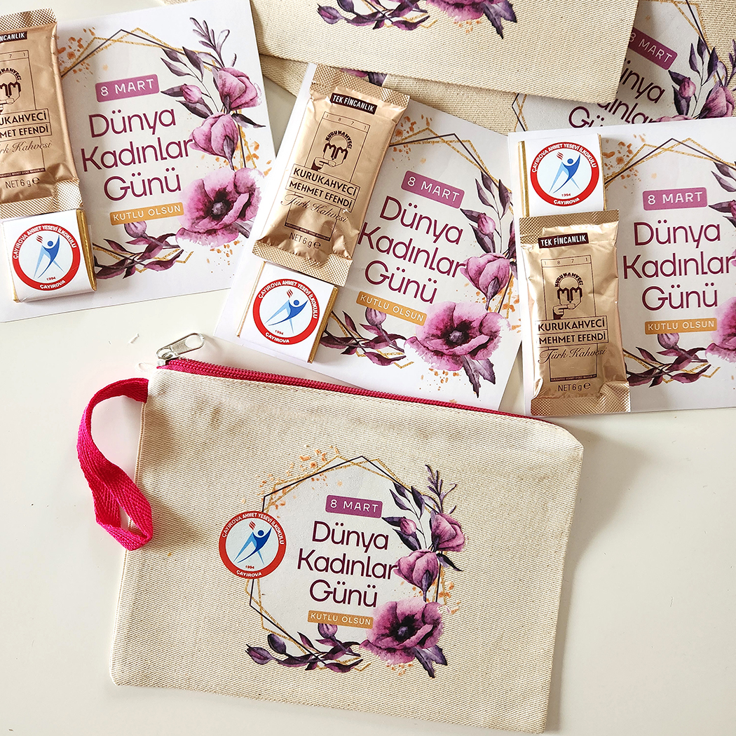 KADINLAR GÜNÜ HEDİYESİ ÇİKOLATA ANAHTARLIK KAHVE DRAJE ÇANTA LOGOLU FİRMAYA ÖZEL KURUMSAL HEDİYELER