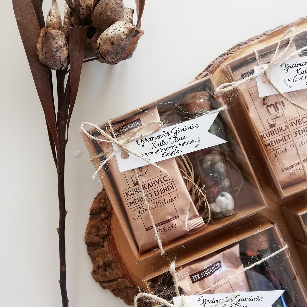 ÖĞRETMENLER GÜNÜ HEDİYESİ KUPA BARDAK ANAHTARLIK ÇİKOLATA KALEM SINIF HEDİYESİ ÖĞRETMEN 24 KASIM